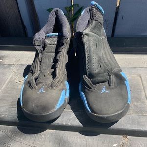 Jordan’s (no laces) size 7.5